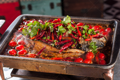 格子烤肉,鱼类,煮食,水平画幅,无人,开胃品,膳食,海产,西红柿,肉