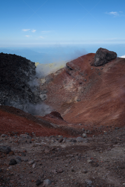 火山口,熔岩,火山,吸烟问题,阿瓦钦斯基火山,喷气孔,堪察加半岛,温泉,天然气,垂直画幅