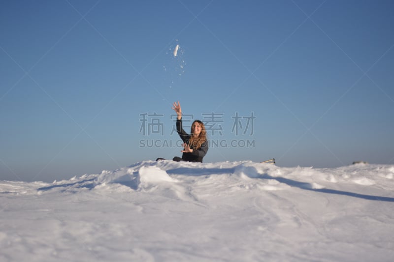 雪球,女孩,寒冷,雪橇滑学,一个人,环境,霜,雪,女人,大风雪