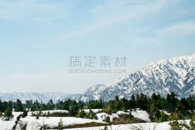 日本,侧面视角,立黑山部阿尔卑斯山脉路线,日本阿尔卑斯山脉,里山,透过窗户往外看,雪,富山,旅行者,冬天