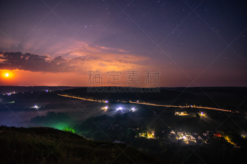 室内过夜,格林威治村,暗色,黄昏,草,小的,夏天,户外,天空,建筑