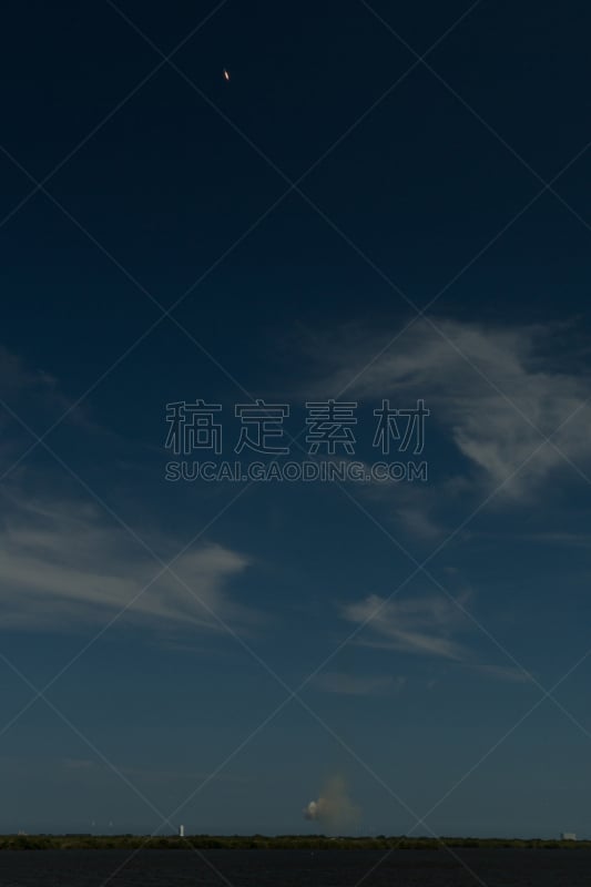 火箭,卡纳维尔角,垂直画幅,天空,美国,无人,蓝色,破土动工,佛罗里达,彩色图片