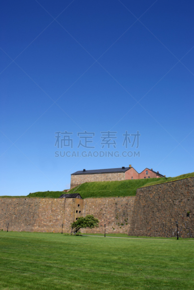 瓦尔贝里,垂直画幅,瑞典,无人,建筑外部,要塞,草,围墙,摄影