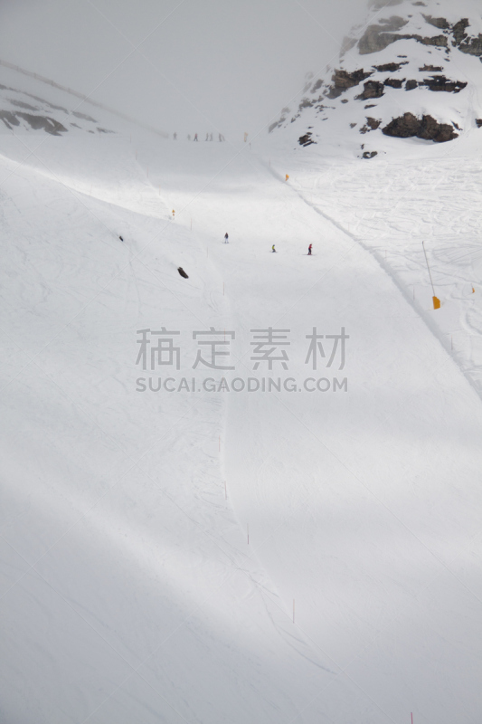 滑雪坡,垂直画幅,寒冷,冬季运动,地形,奥斯塔山谷,雪,无人,滑雪运动,白色背景