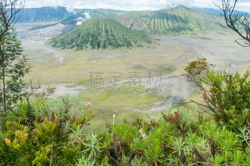 婆罗摩火山,山,塞梅鲁火山,滕格尔火山,bromo-tengger-semeru national park,东爪哇,火山喷口,水平画幅,户外,云景