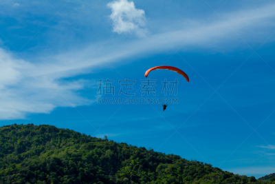 蓝色,高崖跳伞,天空,低视角,4点,水平画幅,夏天,海洋,运动,山