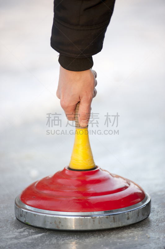 curling ice stock sport - Eisstockschießen aiming