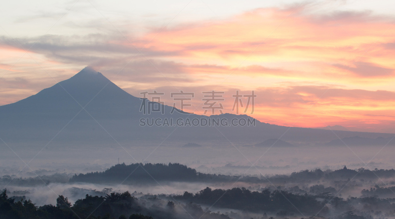 墨拉皮火山,婆罗浮屠塔,色彩鲜艳,婆罗浮屠佛塔遗址,日惹特区,公园,水平画幅,无人,火山地形,户外