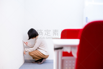 看,女人,手机套,程序员,触控板,会议室,办公室,水平画幅,电子邮件,电话机