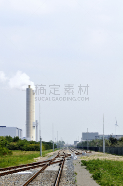 植物群,蒸汽机车,垂直画幅,留白,能源,无人,蓝色,欧洲,铁轨轨道,户外