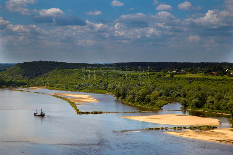 客船 河流 地形 卡齐米日多尔尼 滩涂 维斯瓦河 客轮 河岸 水 天空图片素材下载 稿定素材