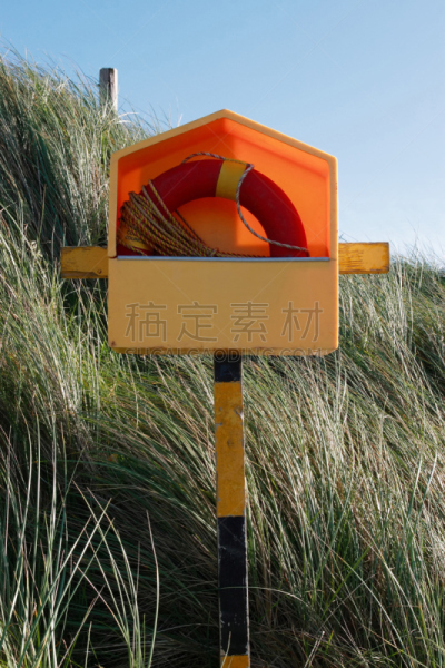 浮标,爱尔兰共和国,垂直画幅,天空,沙子,无人,户外,草,充气品,海滩