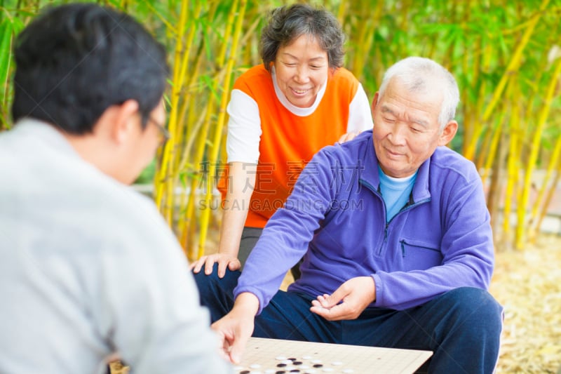 进行中,围棋,中国,老年人,棋盘游戏,传统,中国象棋,国际象棋,公园,水平画幅