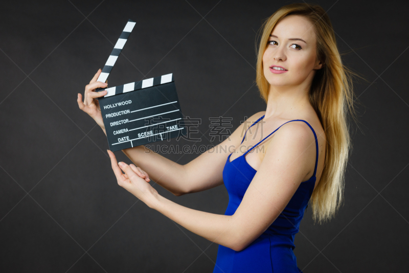 女人,拿着,拍摄场景,电影,艺术,水平画幅,快乐,导演,相机