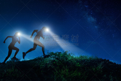 山,小路,女人,慢跑,男人,银河系,夜晚,台阶,休闲活动,水平画幅