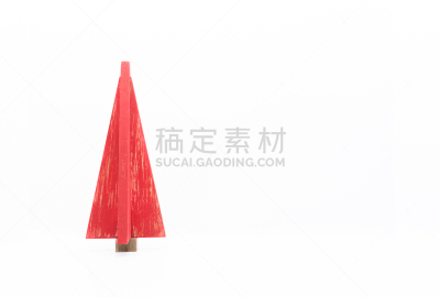 圣诞树,木制,极简构图,红色,平视角,圣诞装饰物,一个物体,背景分离,简单,现代