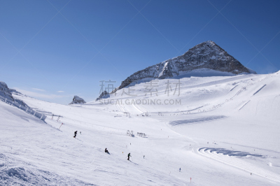 hintertux glacier,天空,度假胜地,休闲活动,水平画幅,雪,滑雪坡,户外,雪板,白色