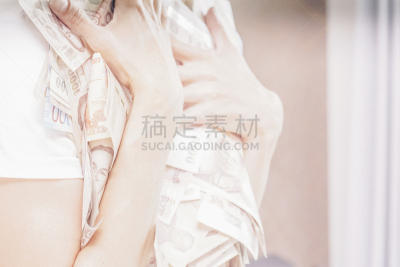 泰国,大量物体,女性,桌子,白色,留白,风,水平画幅,职权,美元符号