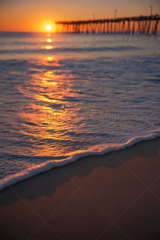 老马海滩,海特瑞斯角,外海岸,博得岛,北卡罗来纳,垂直画幅,美国,码头,木制,无人