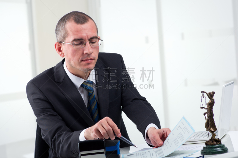 办公室,档案管理员,水平画幅,职权,白人,男商人,文档,经理,男性