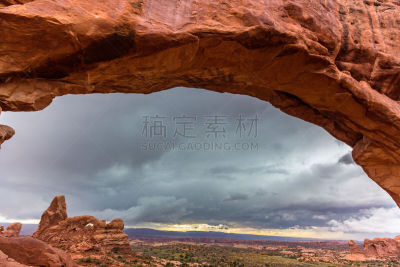 犹他,秋天,沙漠,乌云,雨,马蹄弯,野生白山羊,羚羊谷,著名自然景观,贝瑞丝峡谷