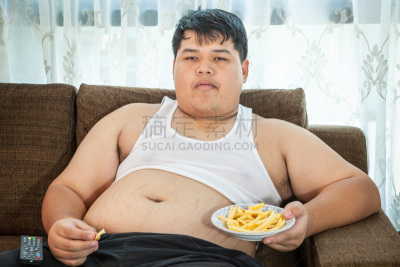 男性,快餐,腹腔,舢板船,仅男人,仅成年人,沙发,住宅房间,练习室