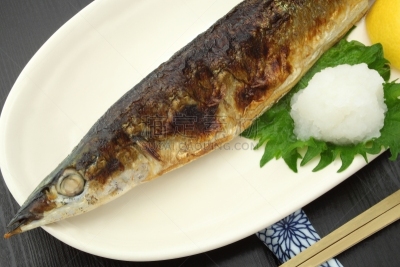 日本食品,秋刀鱼,味蕾,炙,碳烤,餐桌,水平画幅,秋天,开胃品,膳食