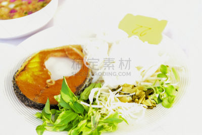 泰国食品,挪威海蜇虾,炸鱼饼,春卷,裹面包屑,咖喱,虾,饮食,水平画幅,膳食