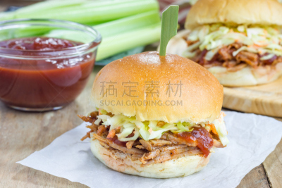 牛肉,牛胸肉,热,烤牛肉,香料,厚木板,烤肉餐,碎纸,餐具,沙拉