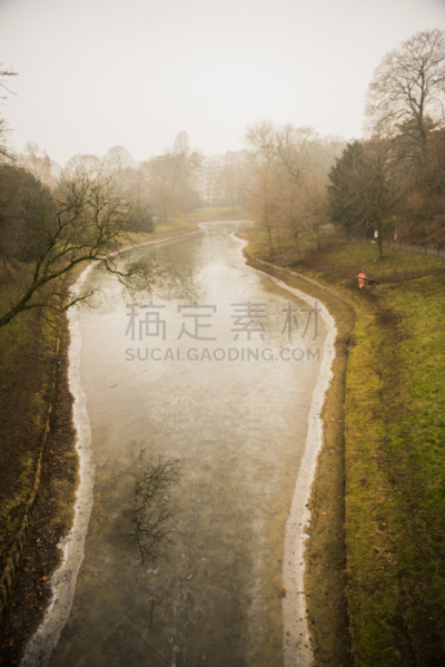 比利时,男人,安特卫普,城市生活,青蛙,公园,公路,女人,停车场,著名景点