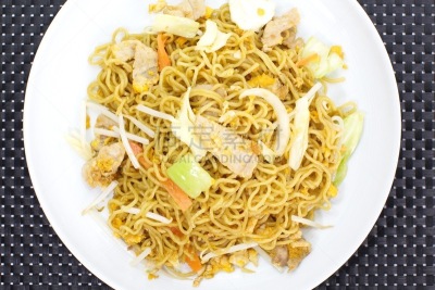 日式炒面,油煎虾面,荞麦面,水平画幅,无人,日本食品,筷子,美味,食品,摄影