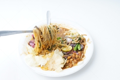热,酸橙,香料,辣椒,面条,脆饼干,烤肉餐,乌冬面,餐具,印度尼西亚