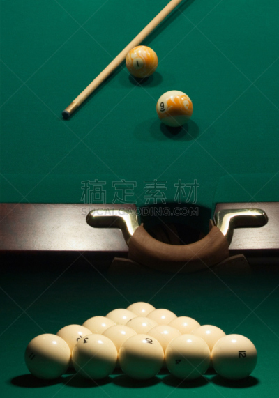 球袋,垂直画幅,球,休闲活动,桌子,绿色,进行中,台球,图像,业余爱好