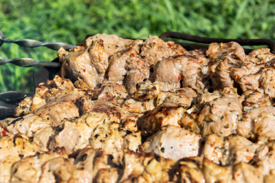 串肉签,肉,烤的,炊具,羊肉串,温度,水平画幅,膳食,夏天,户外