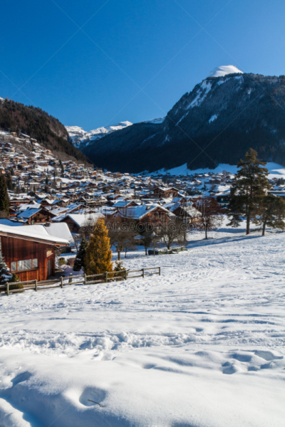 冬天,阿尔卑斯山脉,morzine,牧人小屋,垂直画幅,度假胜地,山,雪,无人,巨大的