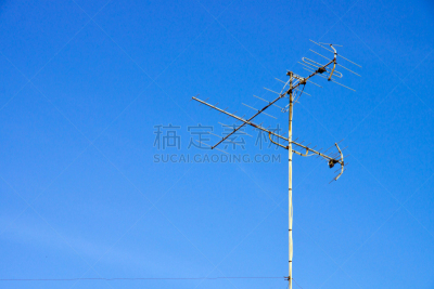 电视天线,天线,电缆,天空,留白,水平画幅,无人,户外,金属丝,调谐器