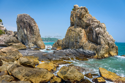海岸线,日本,和歌山县,串本町,熊野市,著名景点,巨石,岩石,户外,粗糙的