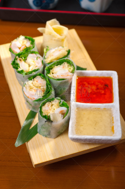清新,寿司,多样,散寿司,inside out寿司卷,太卷,芥末酱,紫菜,生鱼片寿司,餐具