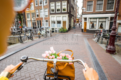 阿姆斯特丹,骑自行车,水,自行车篮子,水平画幅,郁金香,传统,运河,古老的,早晨