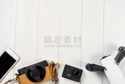 木制,白色,桌上玩具,留白,翻盖手机,个人随身用品,水平画幅,电话机,夏天,无人机