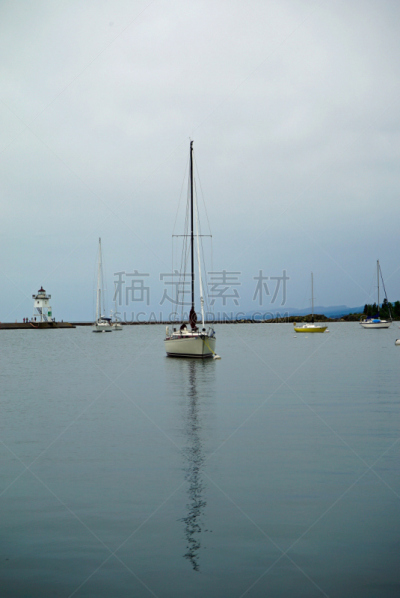 格兰马瑞镇,有帆船,垂直画幅,水,灵感,美国,无人,海港,夏天,建筑外部