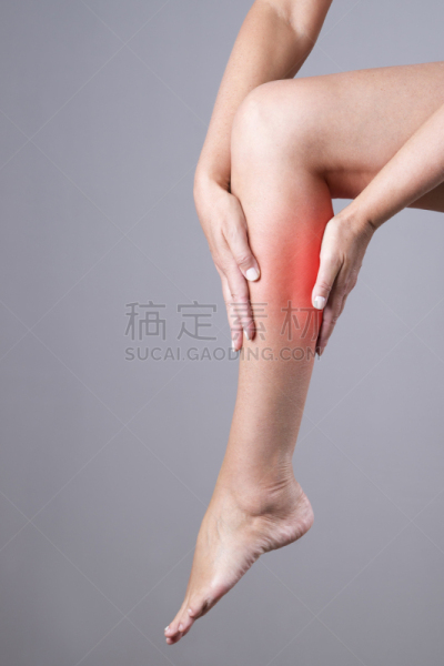 腿,女性,灰色背景,垂直画幅,替代疗法,辅导讲座,四肢,女人,关节