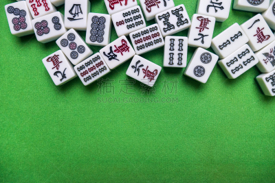 麻将,瓷砖,绿色背景,充满的,翘起大拇指,汉字,中文,东,骰子,运气