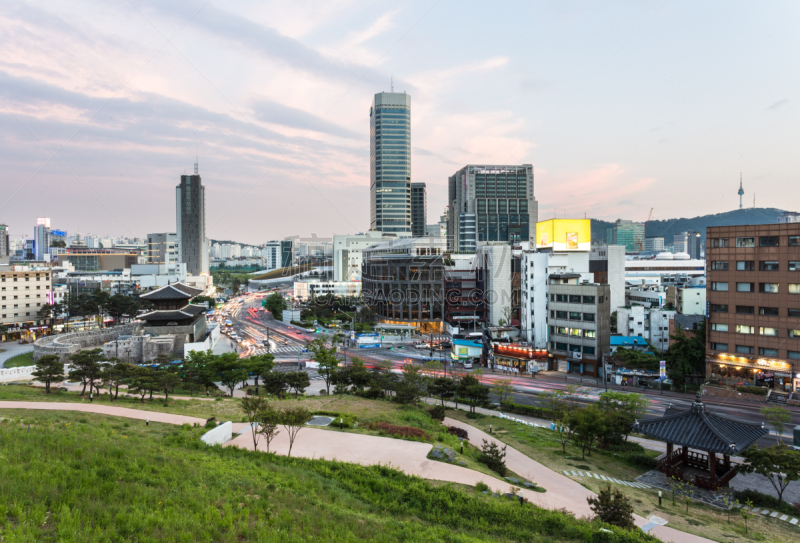 东大门,首尔,都市风景,南山塔,天空,公园,水平画幅,无人,交通,曙暮光