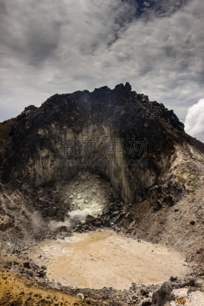 山,天然气,火山喷口,风管,高潮,垂直画幅,水,天空,火山地形
