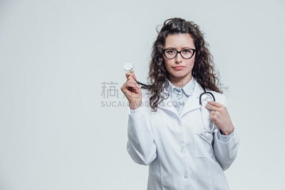 药,扩音听诊器,拿着,眼镜,概念,手,认真的,健康保健,青年女人