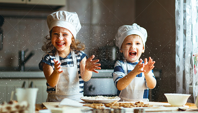 饼干,乐趣,儿童,厨房,快乐,家庭,兄弟,恶作剧,姐妹,制作蛋糕