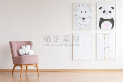 扶手椅,玩具,留白,水平画幅,树木造型,无人,家庭生活,家具,明亮,居住区