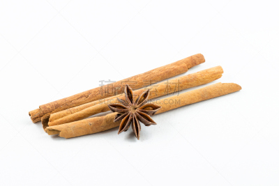 肉桂,星茴芹,白色背景,饮食,褐色,芳香的,水平画幅,无人,香料,茴芹