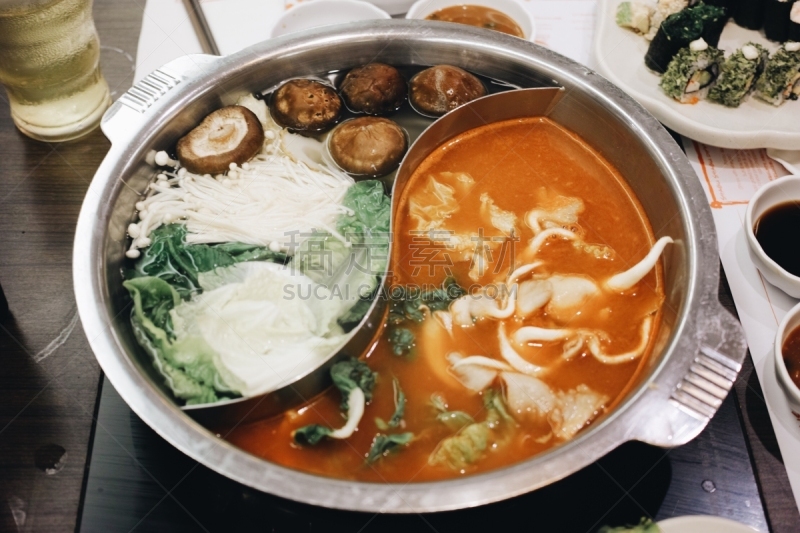 涮涮锅,饮食,水平画幅,无人,蘑菇,马来西亚,豆腐,汤,马来西亚的食物,日式炖菜